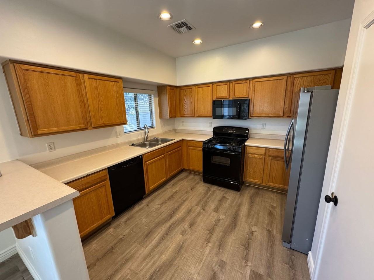 454 E Placita Lezna - Photo 4 of 22