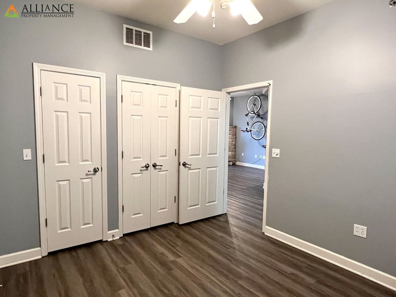 2211 College Ave #103 - Photo 7 of 11