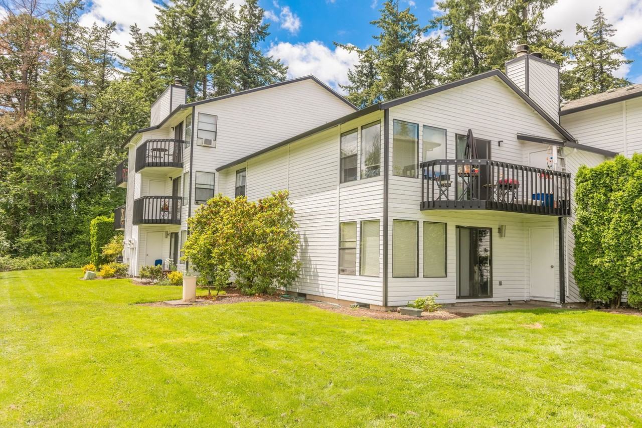 Hallwood Apartments - Photo 2 of 35