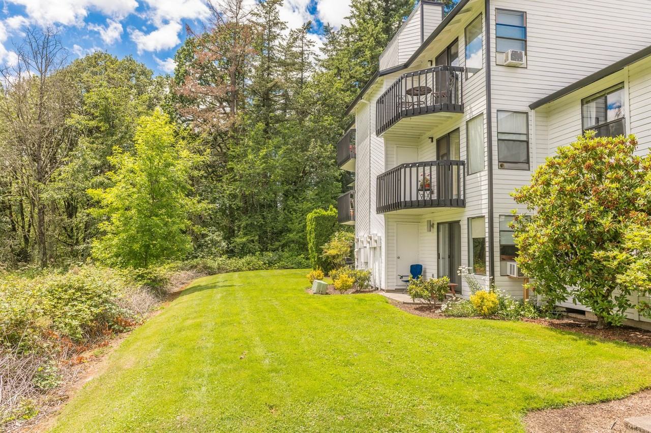 Hallwood Apartments - Photo 5 of 35