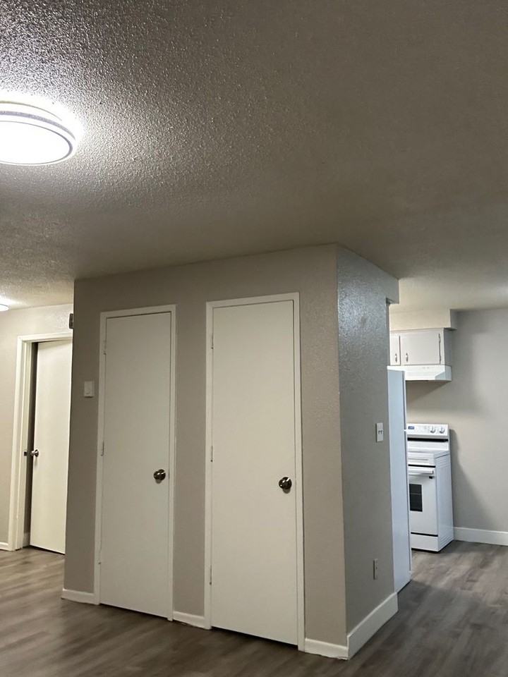 The Sheffield Apartments - Photo 2 of 9