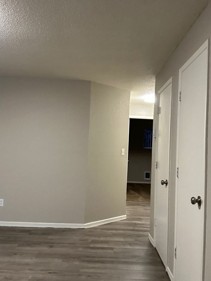 The Sheffield Apartments - Photo 3 of 9