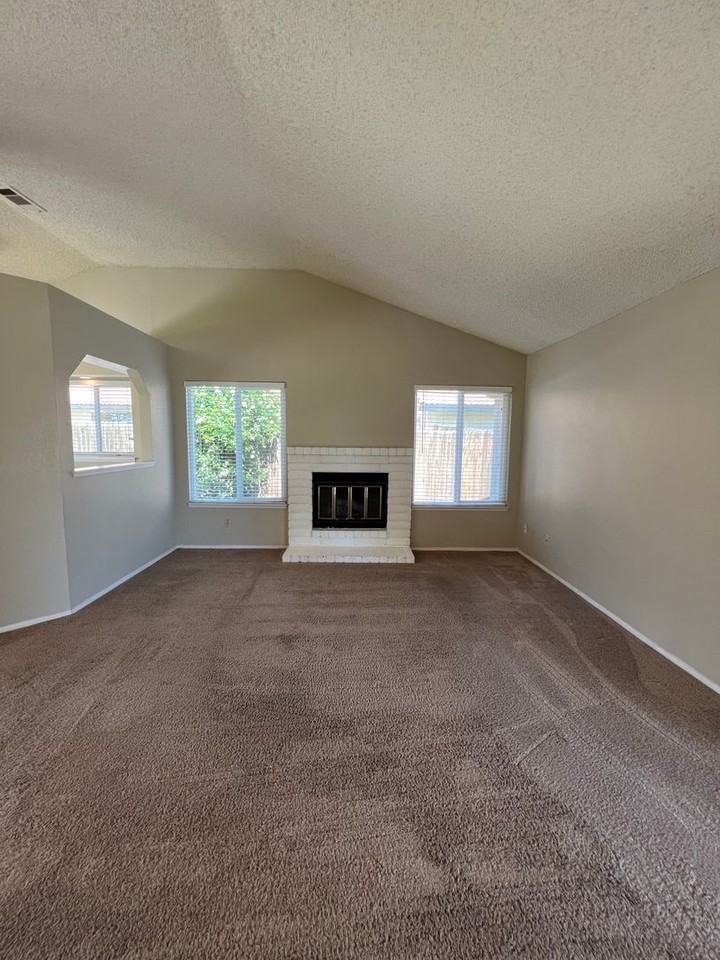 4717 Tobin Rd - Photo 5 of 29