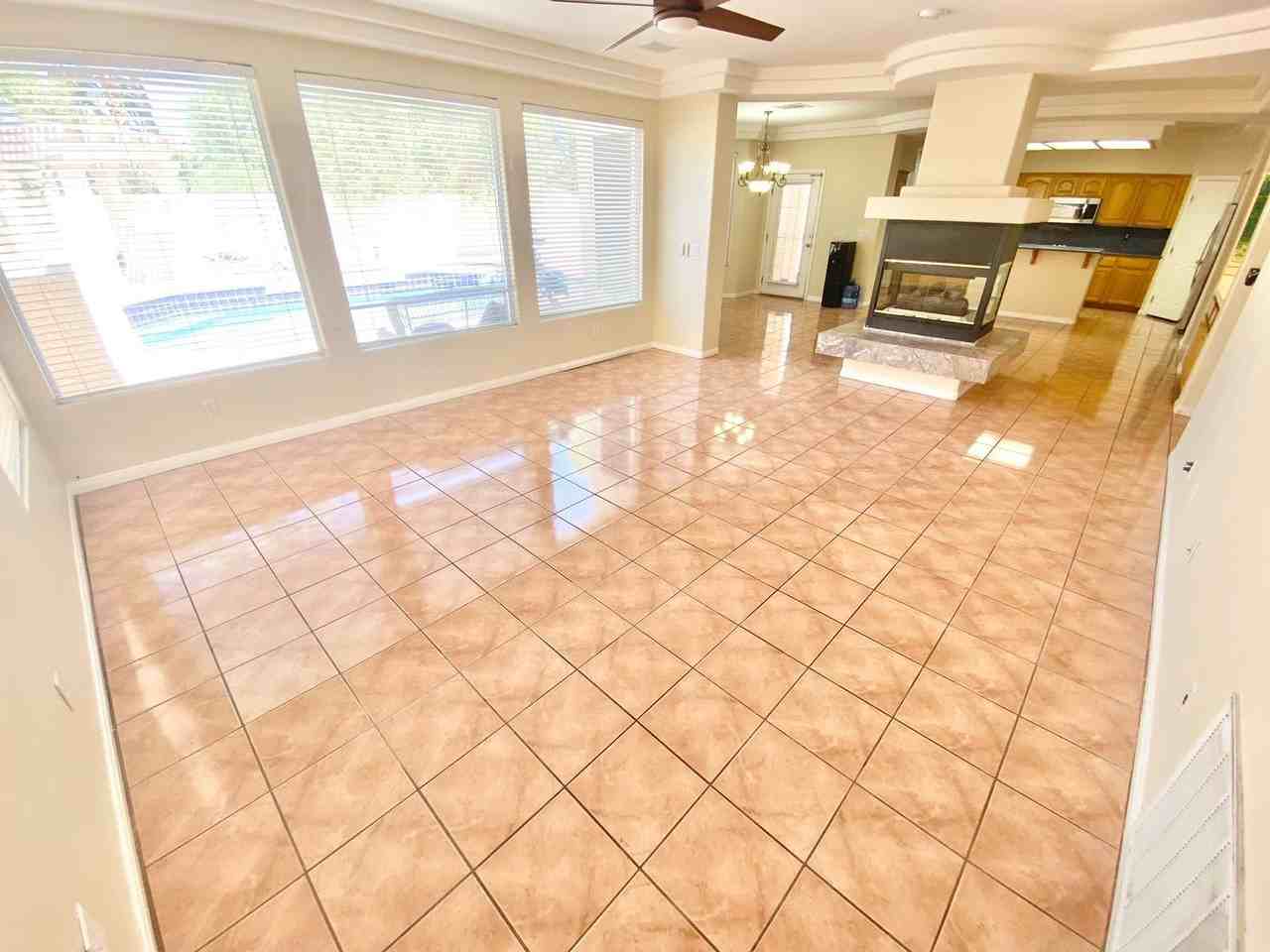 8412 Bay Crest Dr - Photo 4 of 43