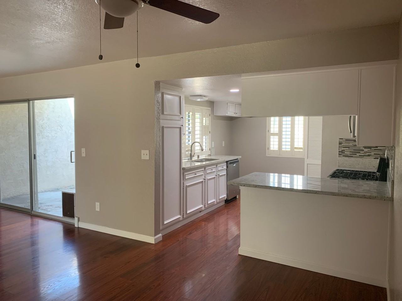 805 Daffodil Dr - Photo 2 of 7