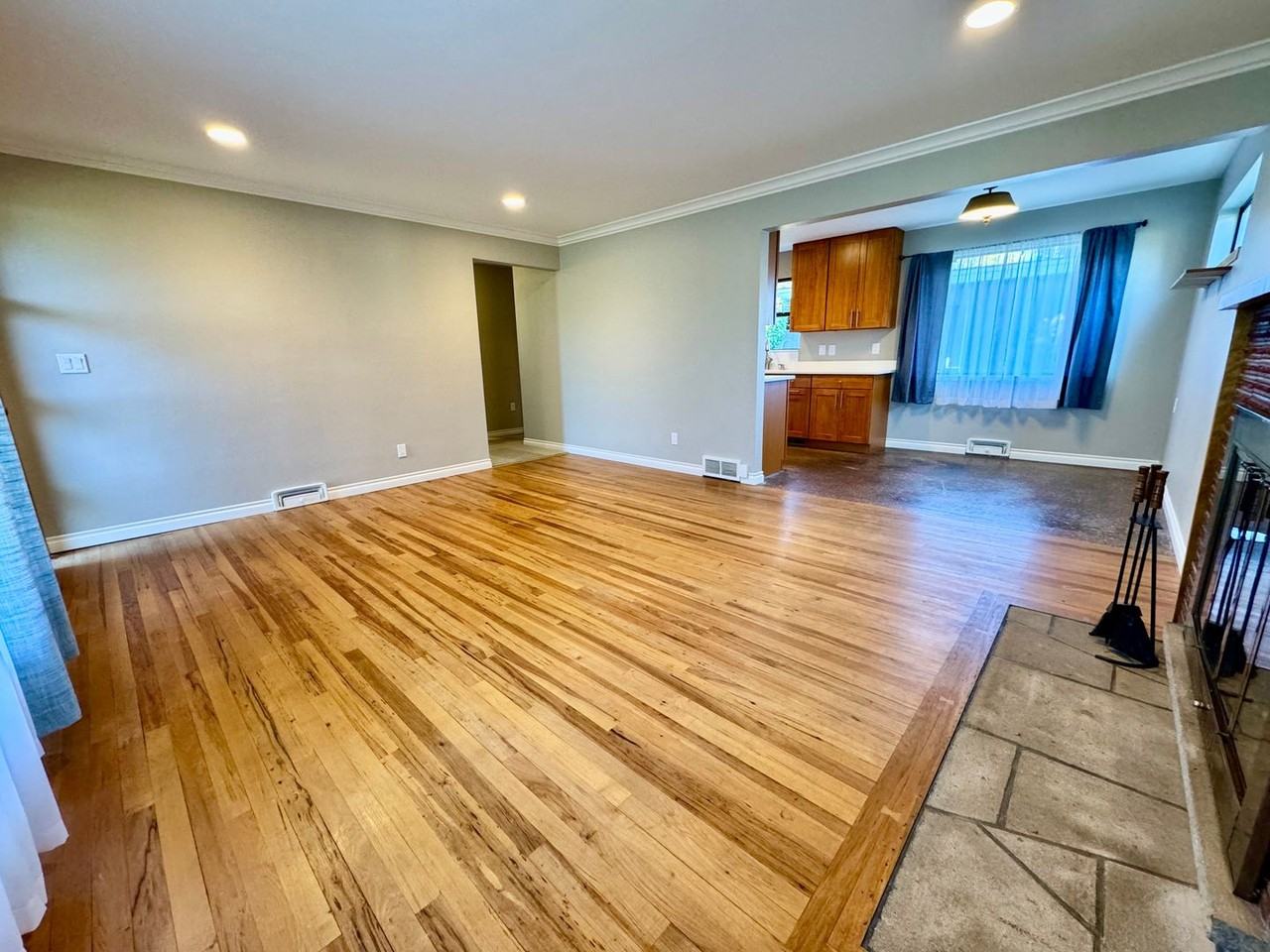 8054 29th Ave Nw - Photo 5 of 23