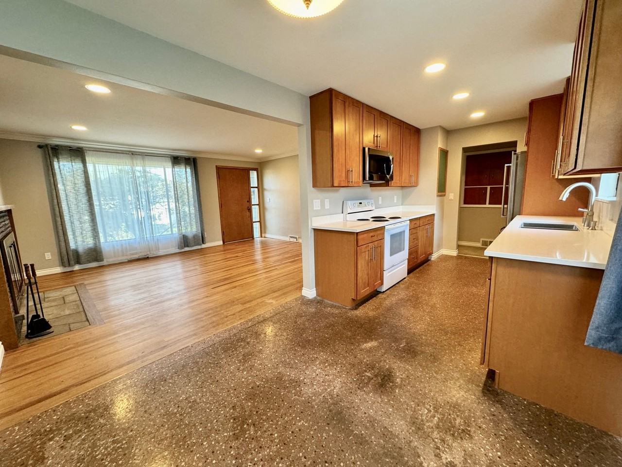 8054 29th Ave Nw - Photo 6 of 23