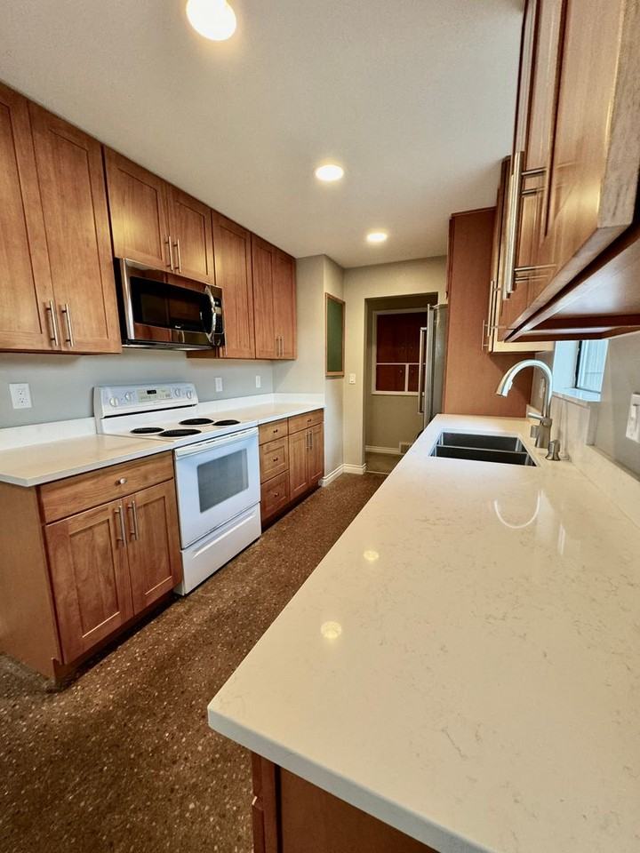 8054 29th Ave Nw - Photo 7 of 23