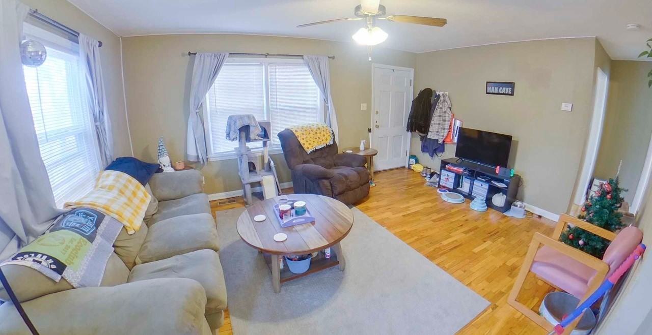 1835 Platt St - Photo 3 of 14