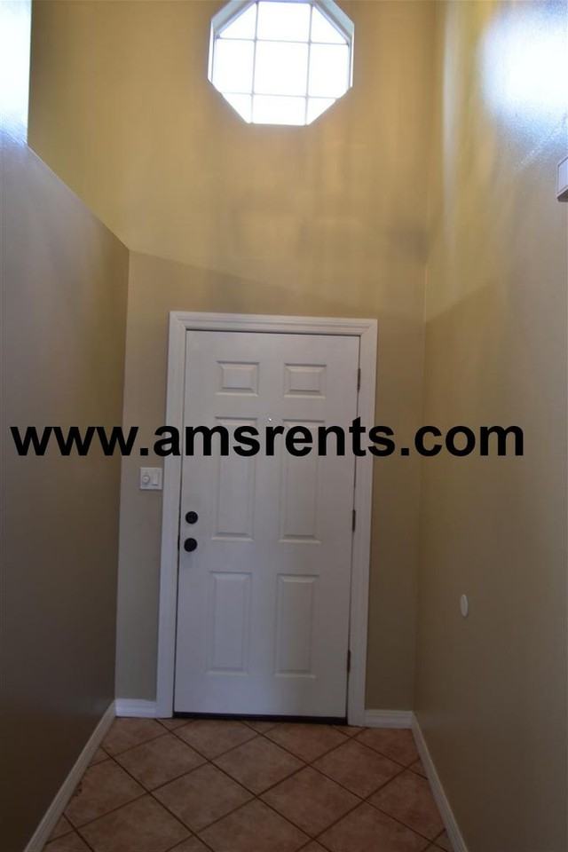 1124 Summer Lakes Dr - Photo 3 of 33