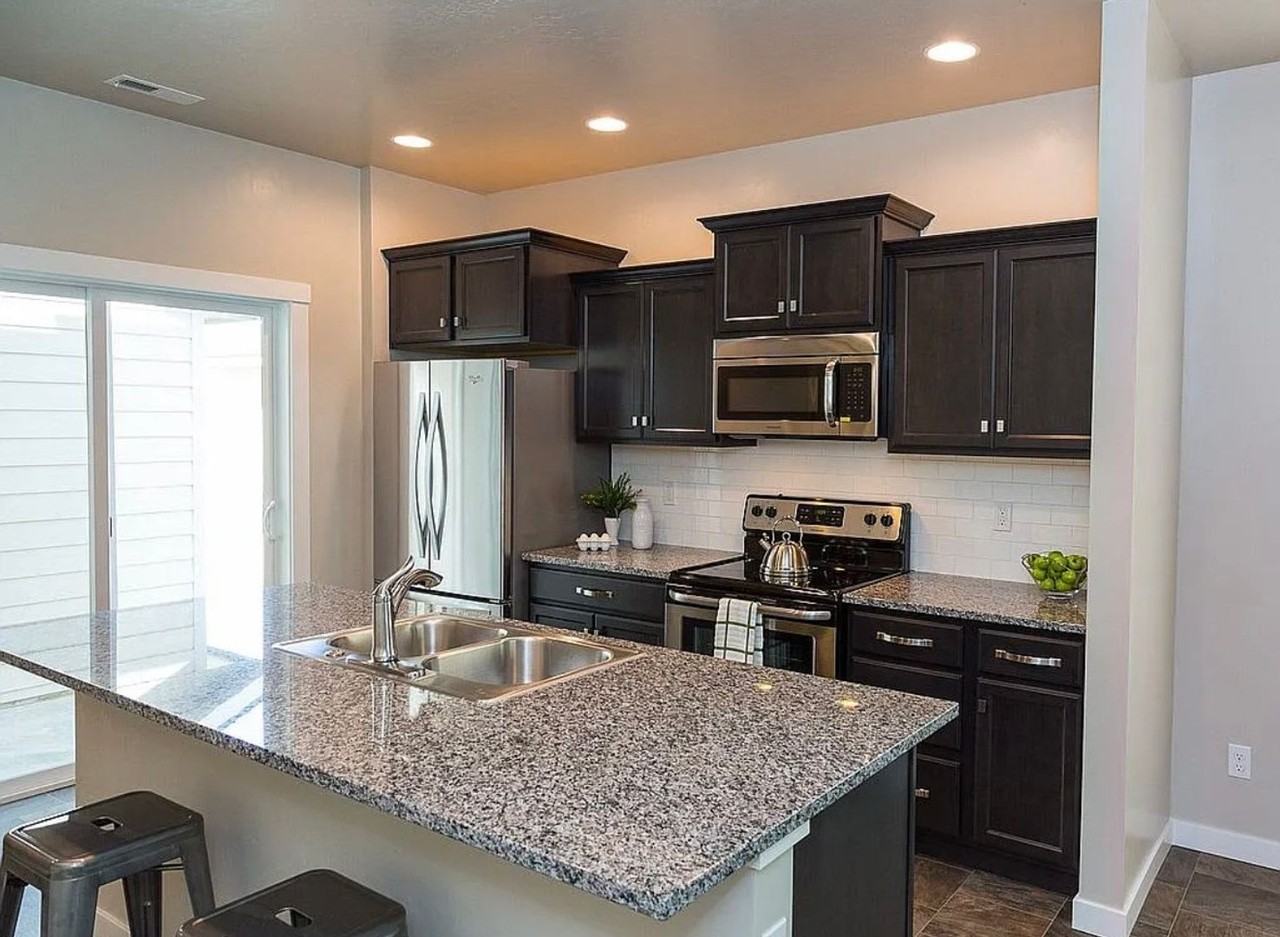 1838 W Heavy Timber Dr - Photo 3 of 19