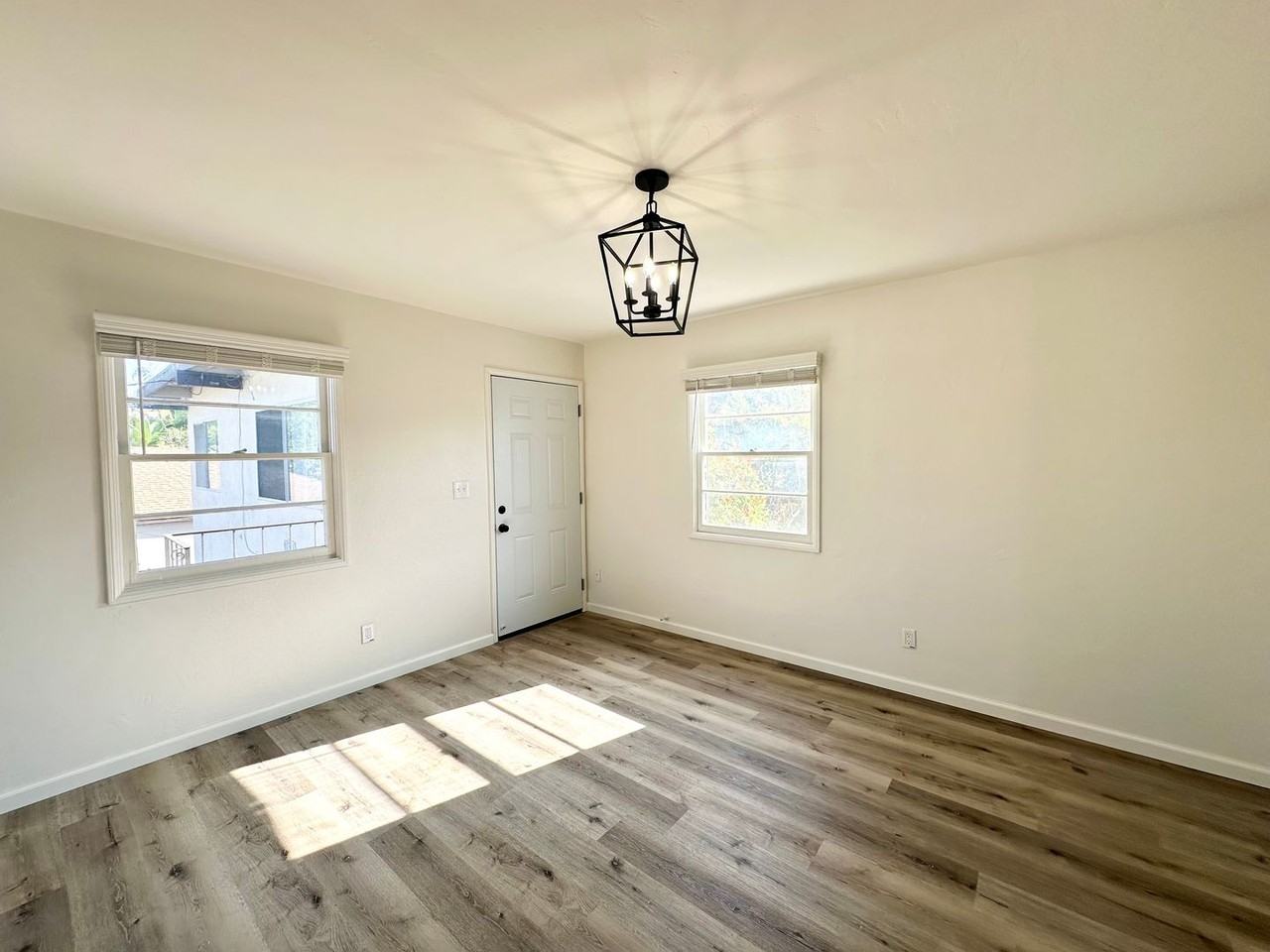 1925 Fortuna Ave - Photo 3 of 10