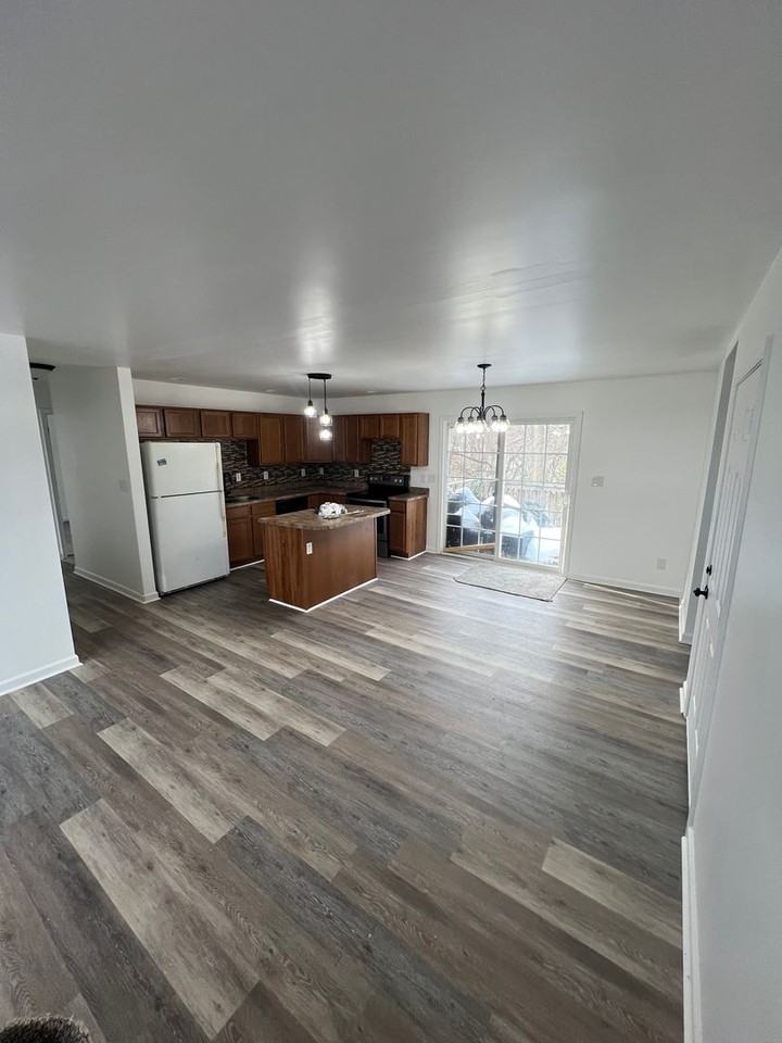 805 Diane Ct - Photo 5 of 19