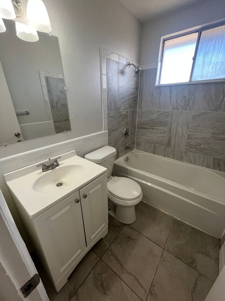 5380 W 3rd Pl #2 - Photo 7 of 12