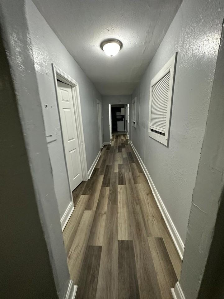 1436 W 25th St - Photo 6 of 22