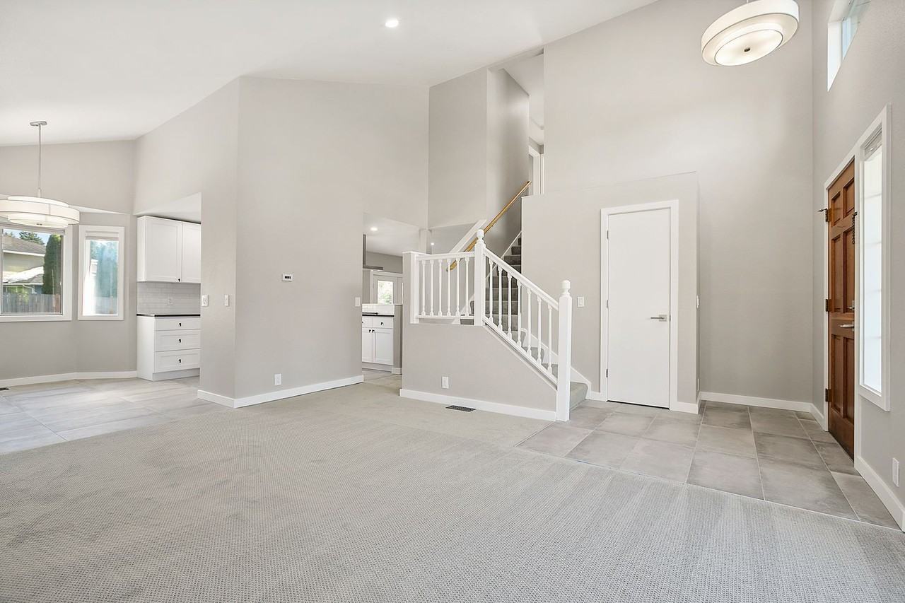 4424 120th Pl Se - Photo 4 of 43