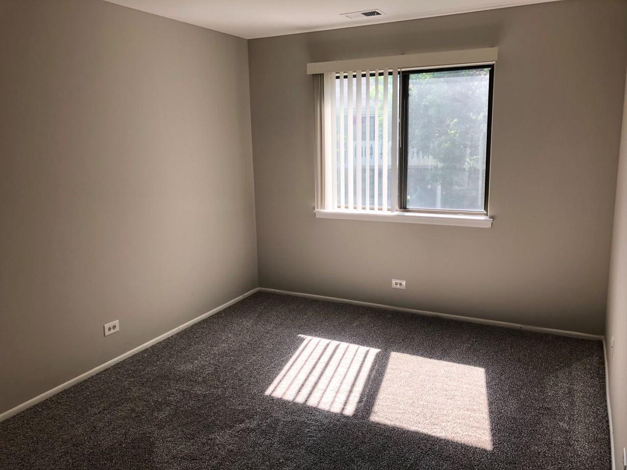 552 Greystone Ln #D2 - Photo 5 of 14