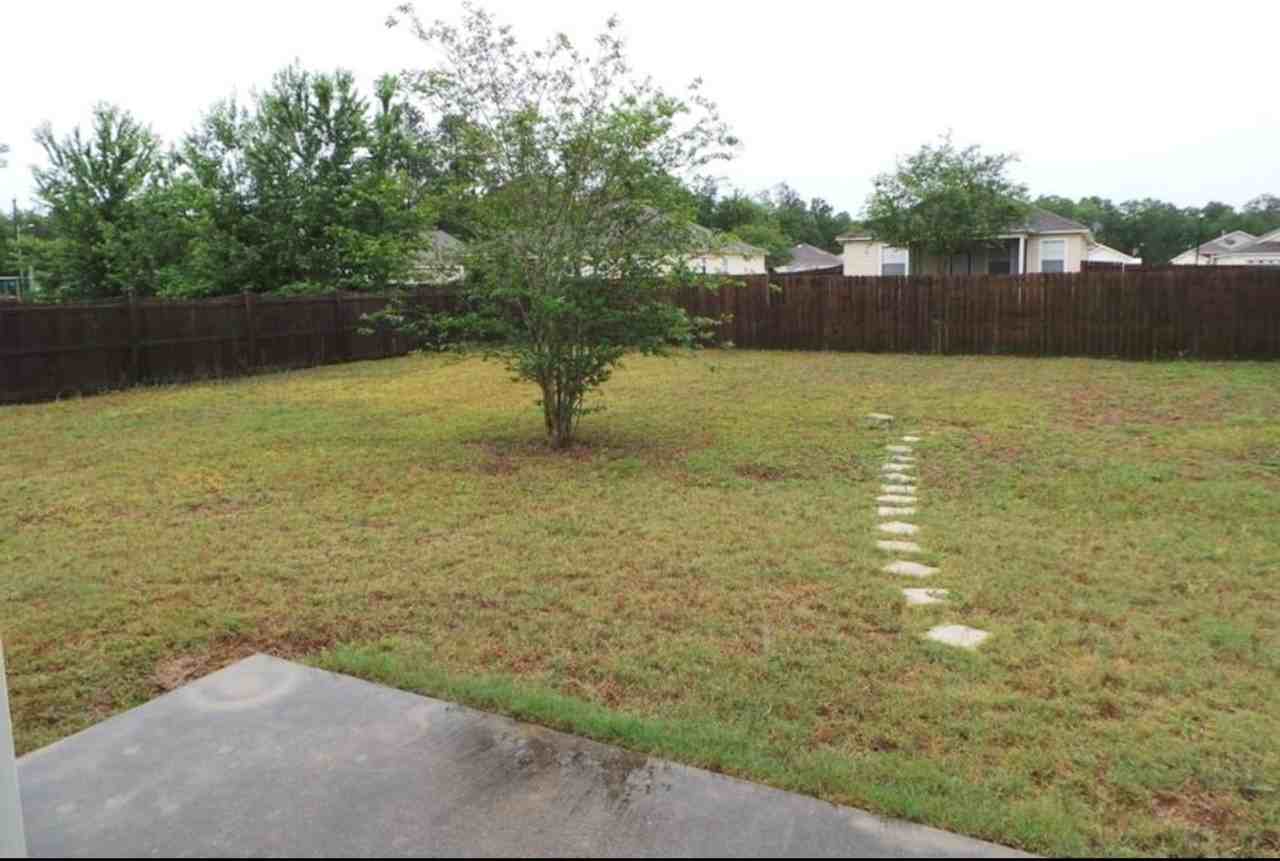 1115 Baton Rouge Ct - Photo 5 of 11