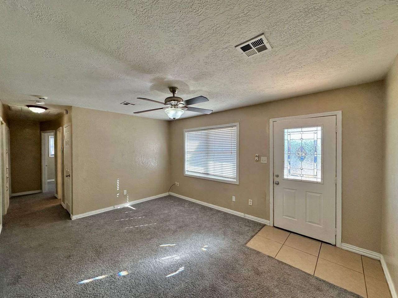 4903 Nw Lindy Ave - Photo 5 of 25