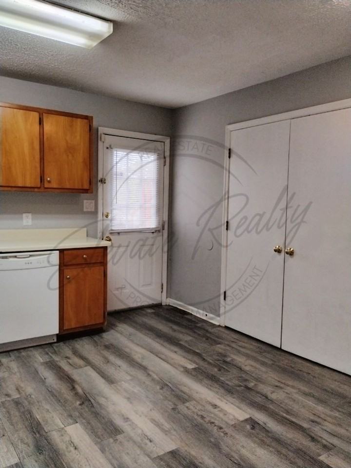 211 Nowlin Dr #A - Photo 7 of 17