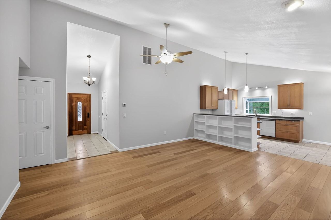 12055 Sw Morlock Ct - Photo 6 of 14