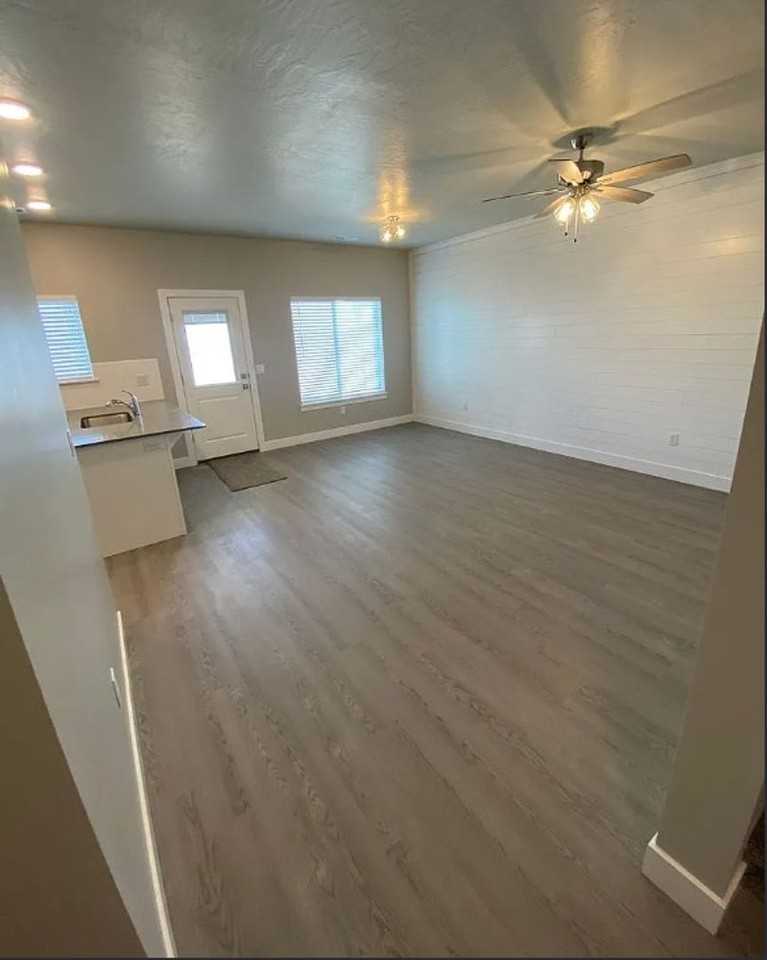 3067 N 175 E - Photo 7 of 22