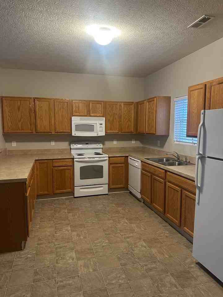 3967 Sweet Shadow Ave - Photo 4 of 13