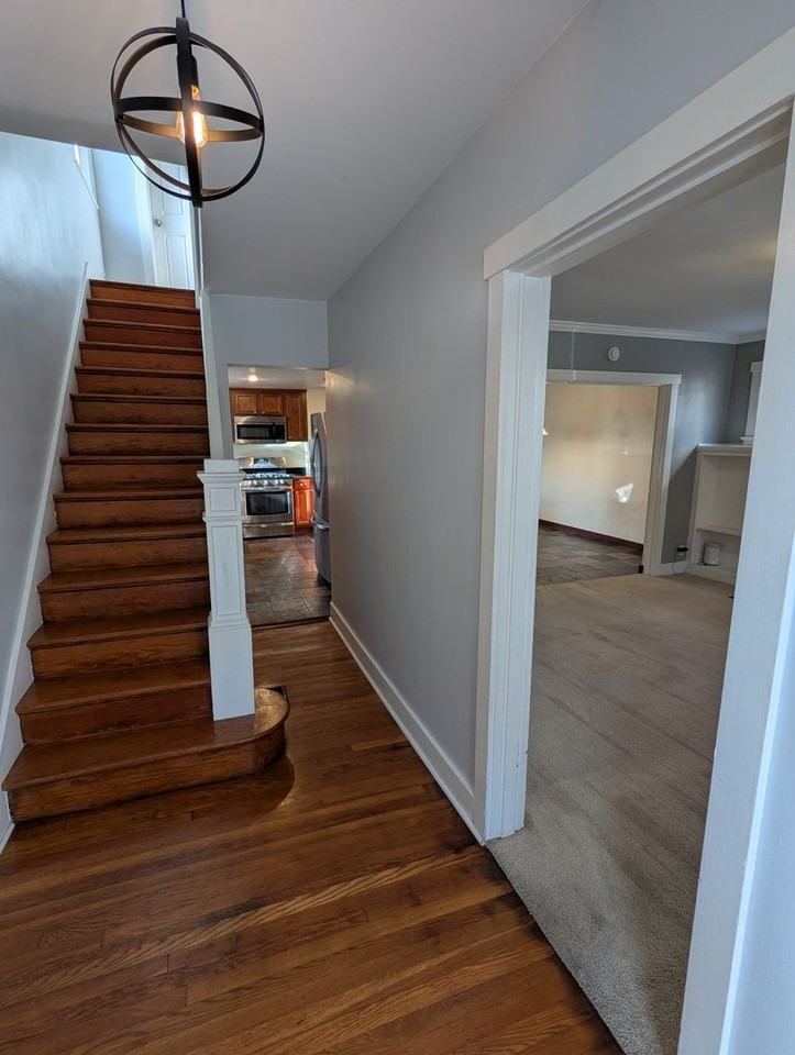 212 Plymouth St - Photo 3 of 26