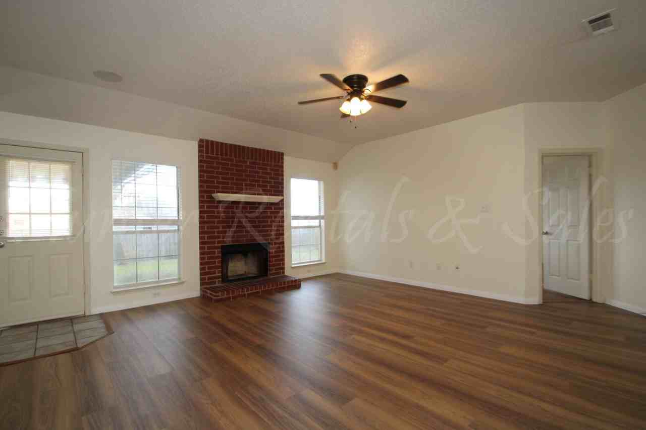 4210 Fawn Dr - Photo 4 of 24