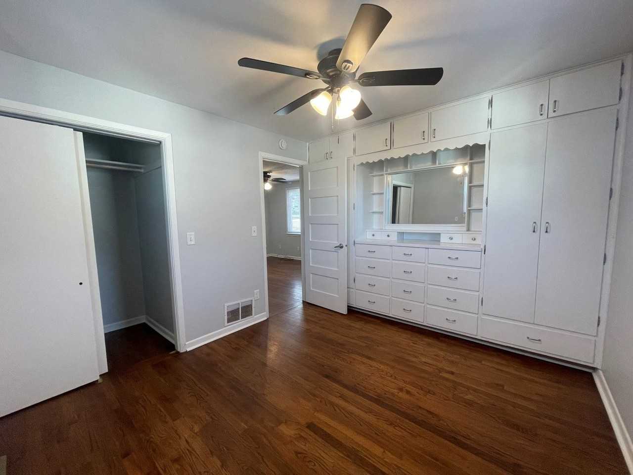 803 S Adams St - Photo 6 of 15