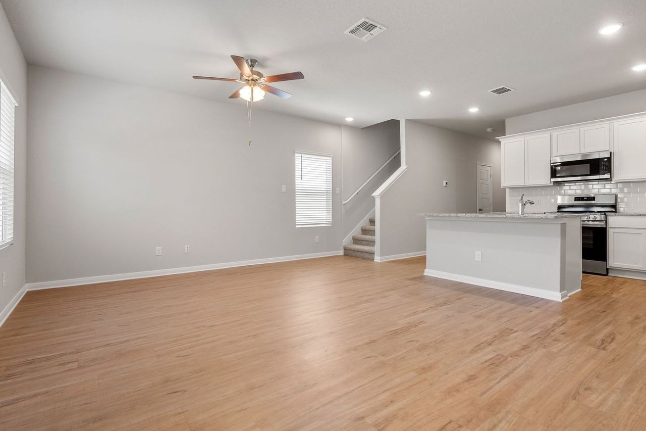 3924 Abbott Pass #102 - Photo 5 of 17