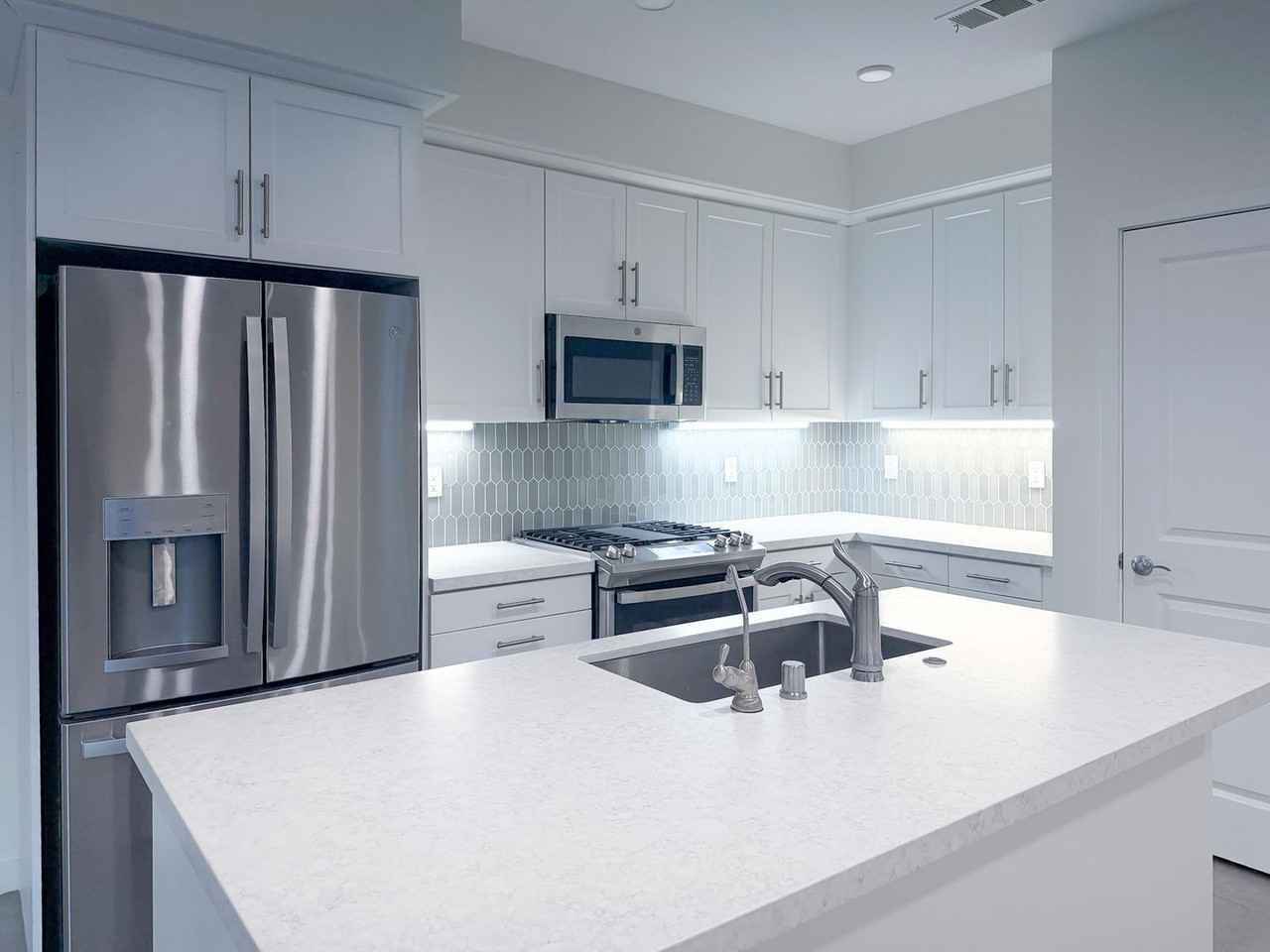 1568 E Thompson Blvd - Photo 7 of 44