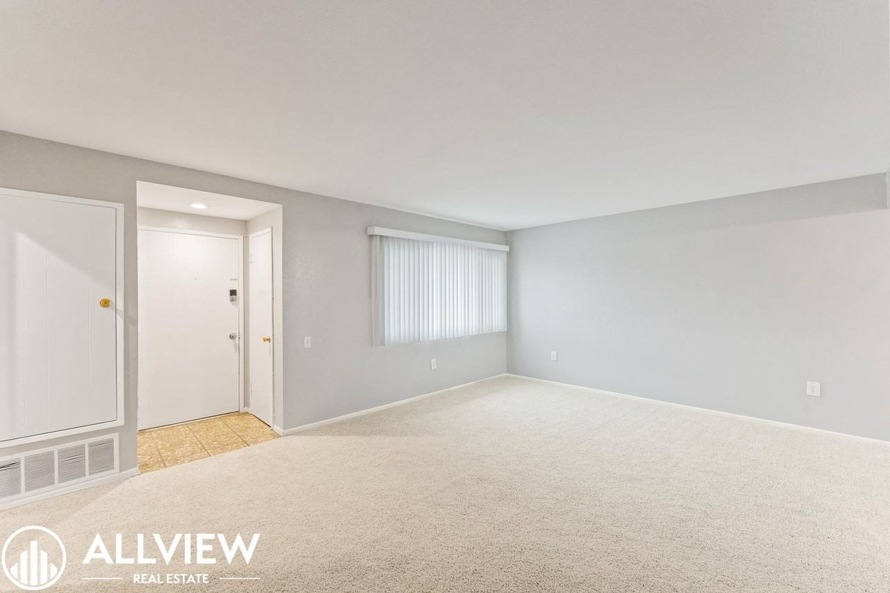 16781 Bardon Ln - Photo 3 of 20