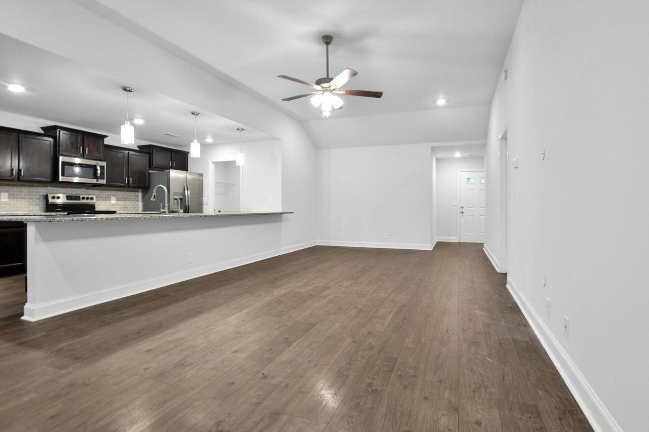 208 Clark Rd - Photo 4 of 18