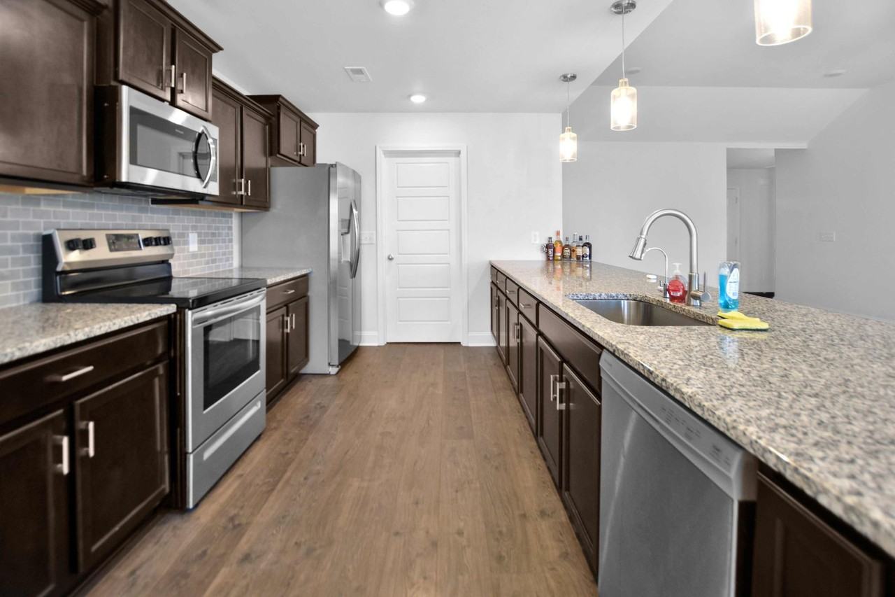 208 Clark Rd - Photo 5 of 18