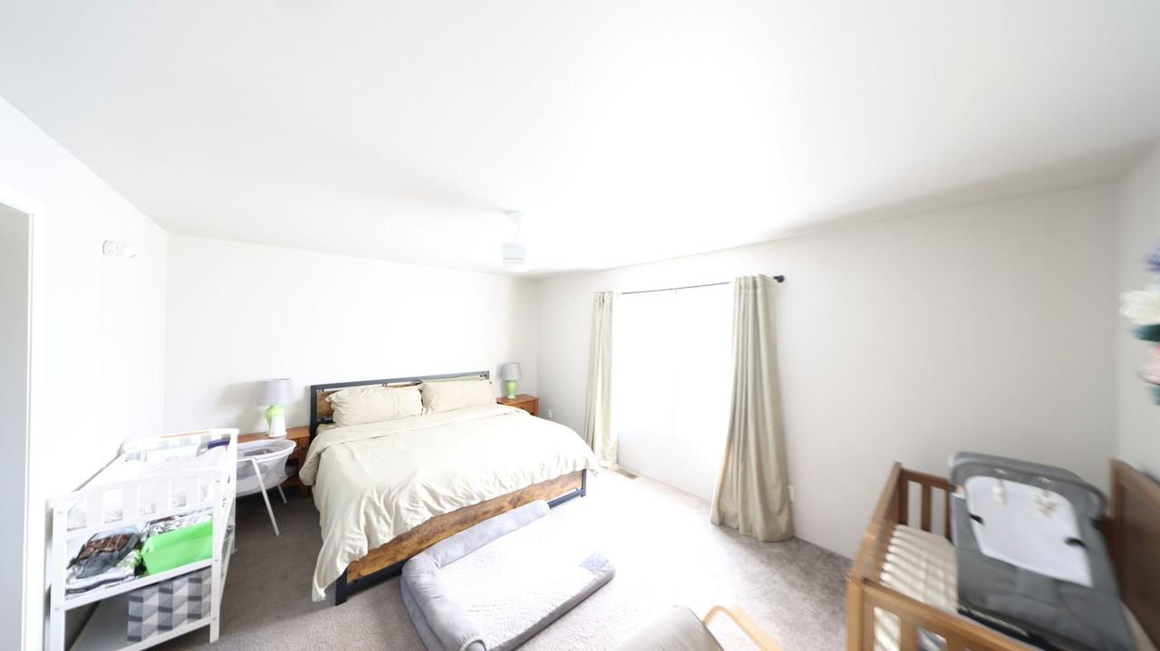 926 Donald Ave - Photo 3 of 9