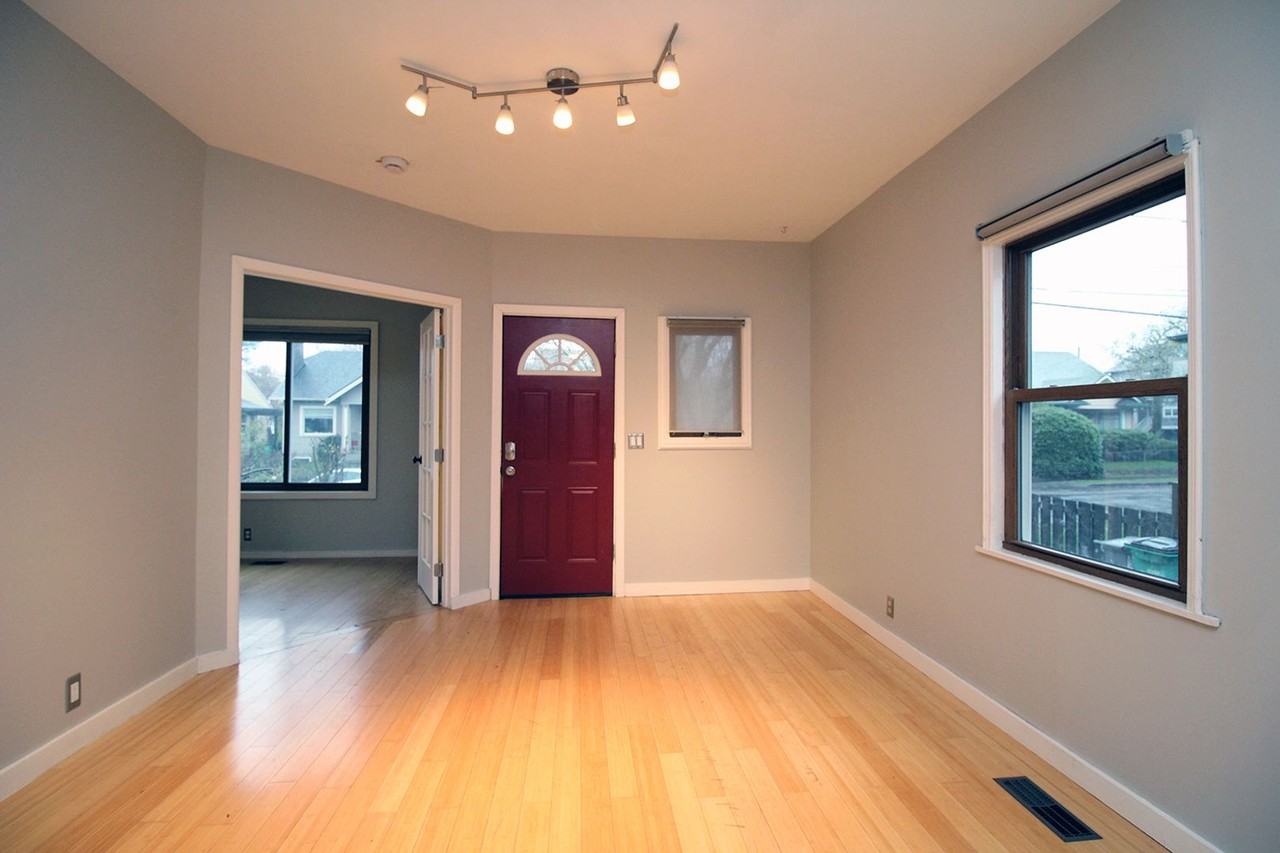 4823 Ne 13th Ave - Photo 4 of 25