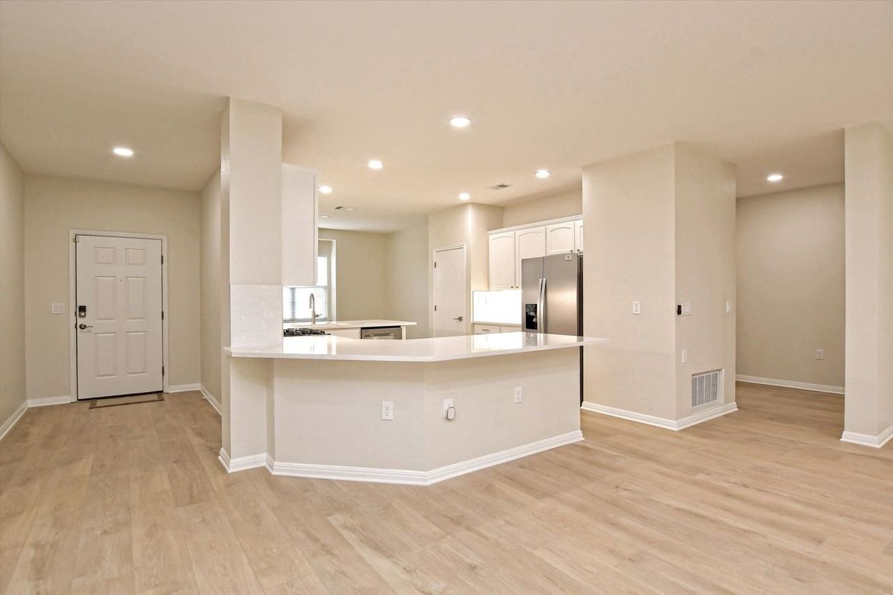 405 Dawson Trl - Photo 4 of 31