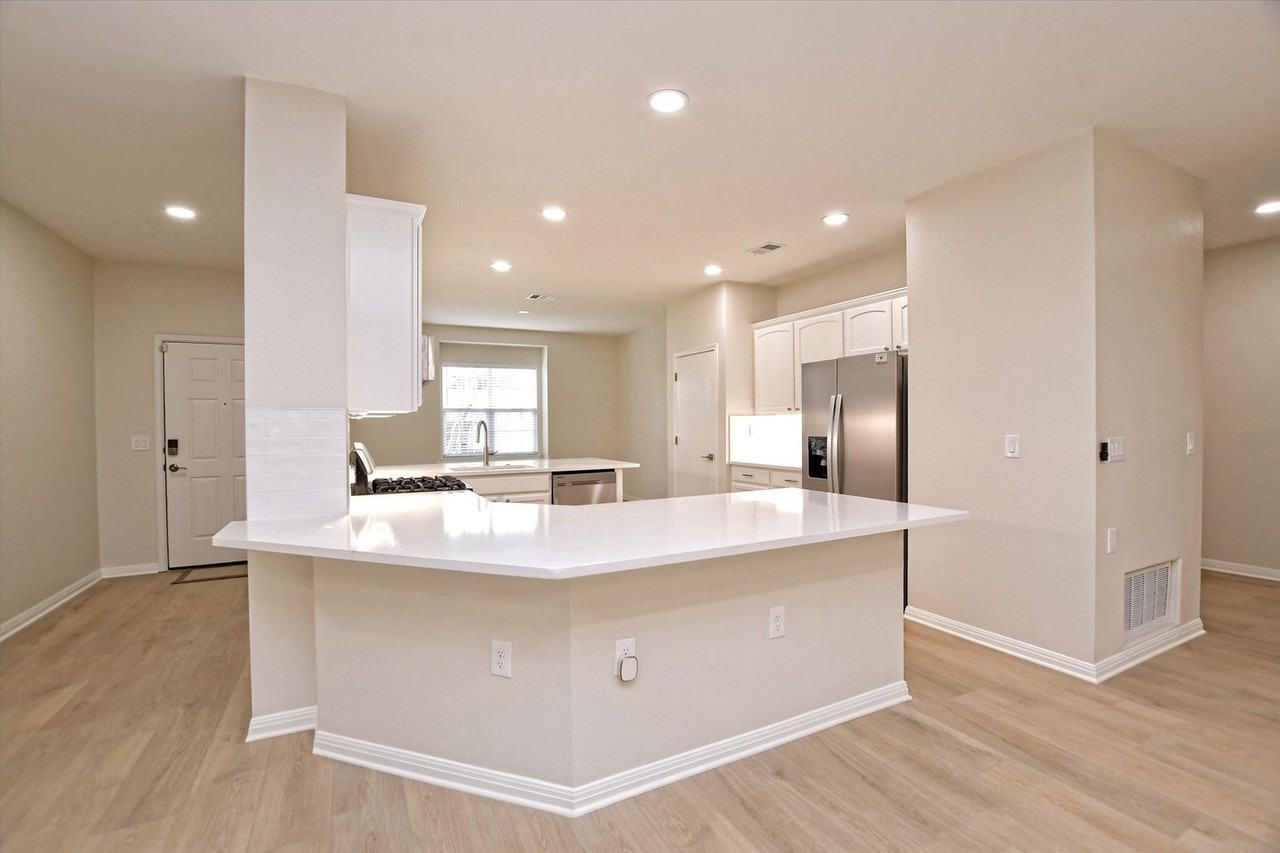 405 Dawson Trl - Photo 5 of 31