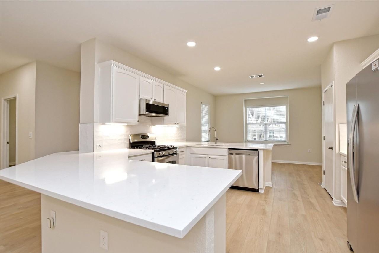 405 Dawson Trl - Photo 6 of 31