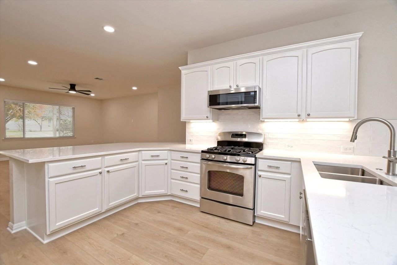 405 Dawson Trl - Photo 7 of 31