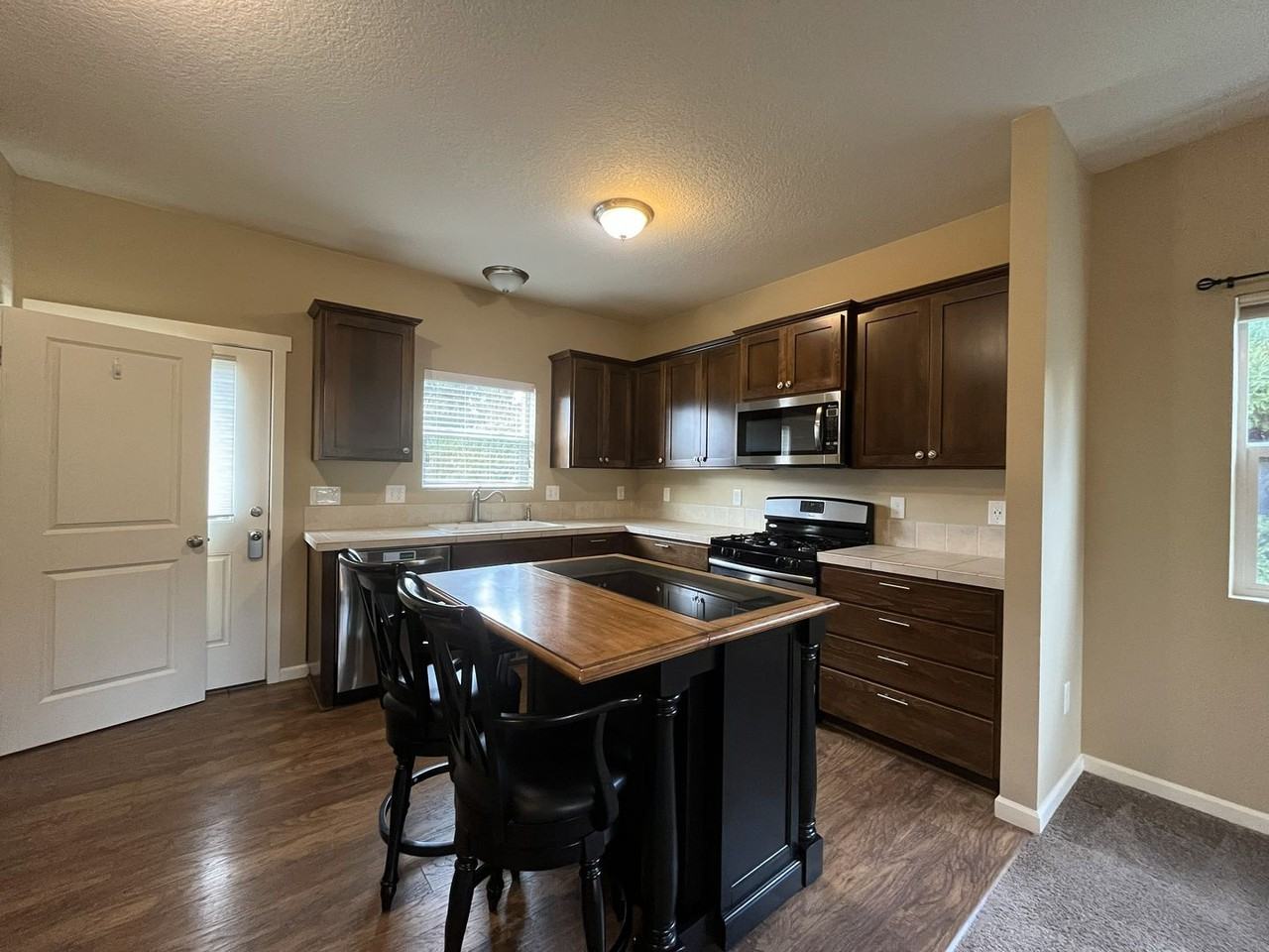 362 Nw 6th Ave - Photo 6 of 49