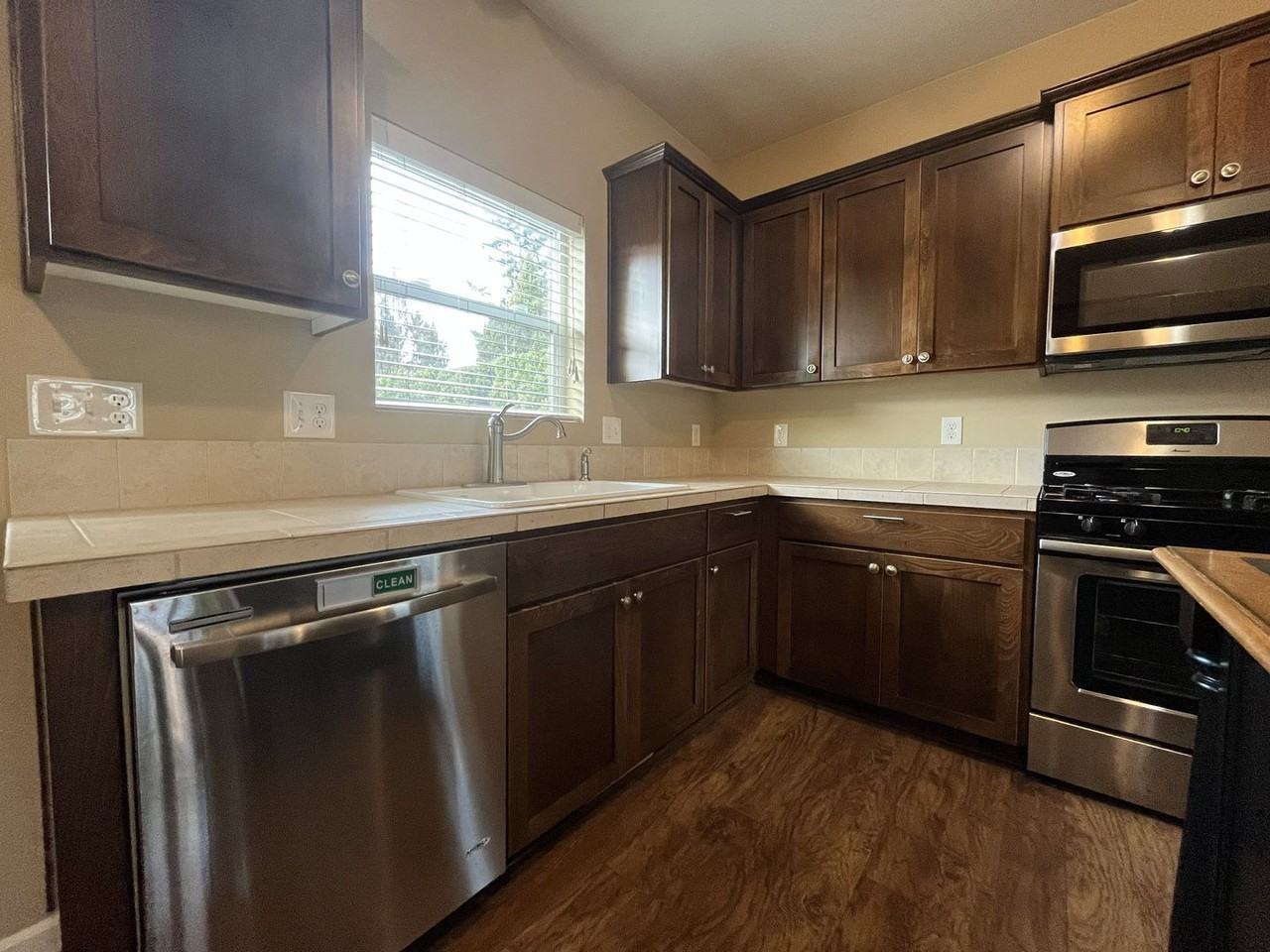 362 Nw 6th Ave - Photo 7 of 49