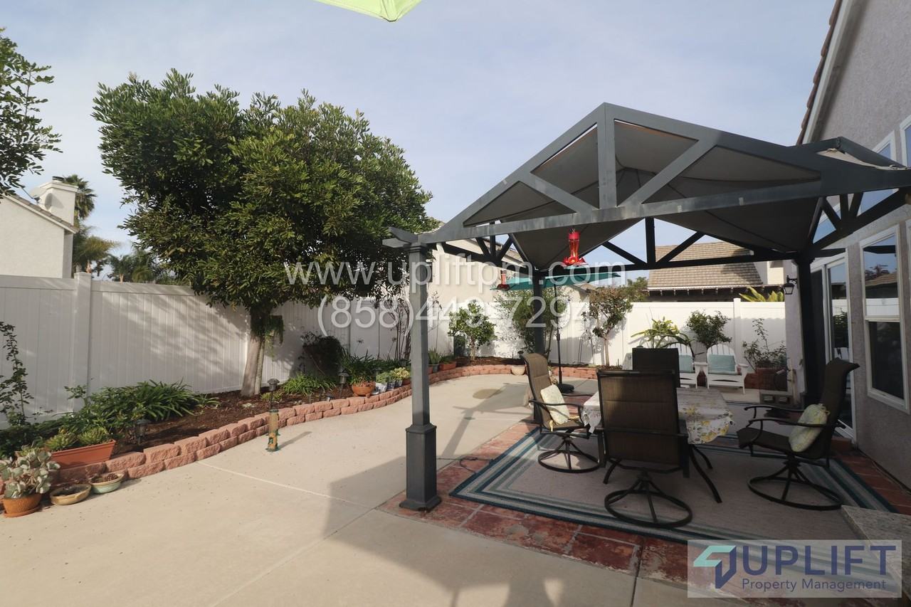 114 Sweetshade St - Photo 4 of 16