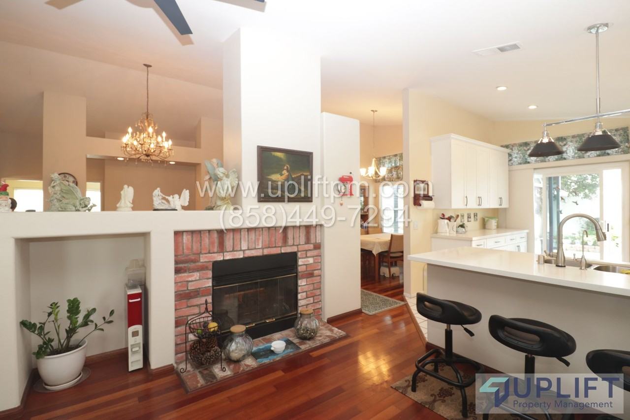 114 Sweetshade St - Photo 6 of 16