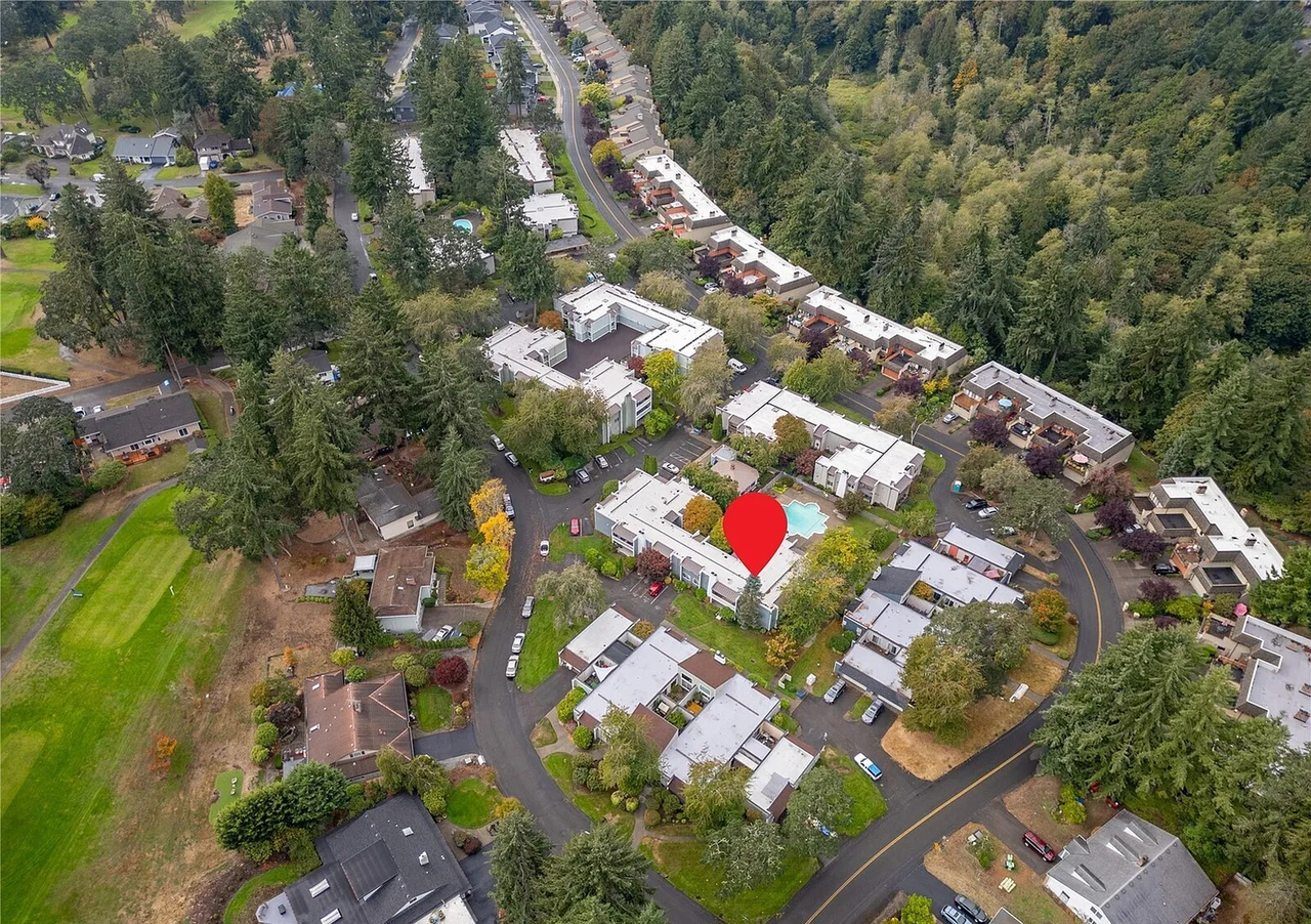 7425 Ruby Dr Sw #C9 - Photo 4 of 26