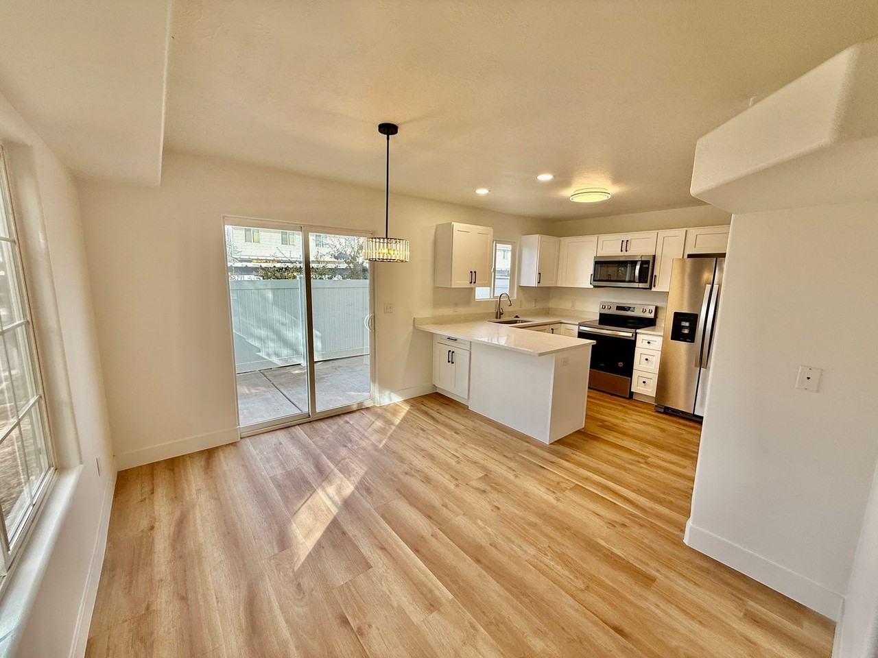 1735 W 540 N - Photo 5 of 25