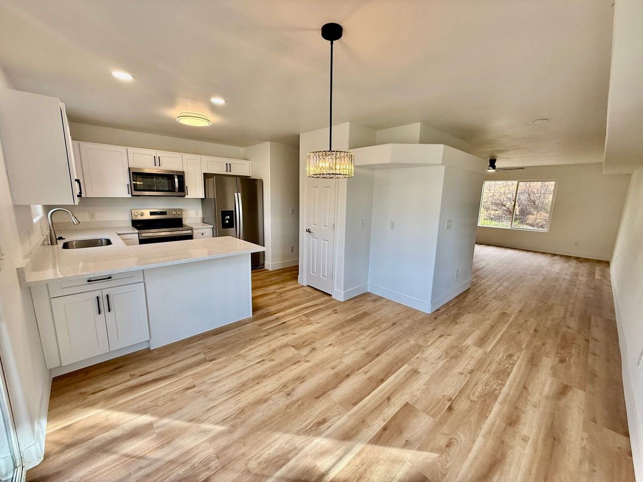 1735 W 540 N - Photo 6 of 25