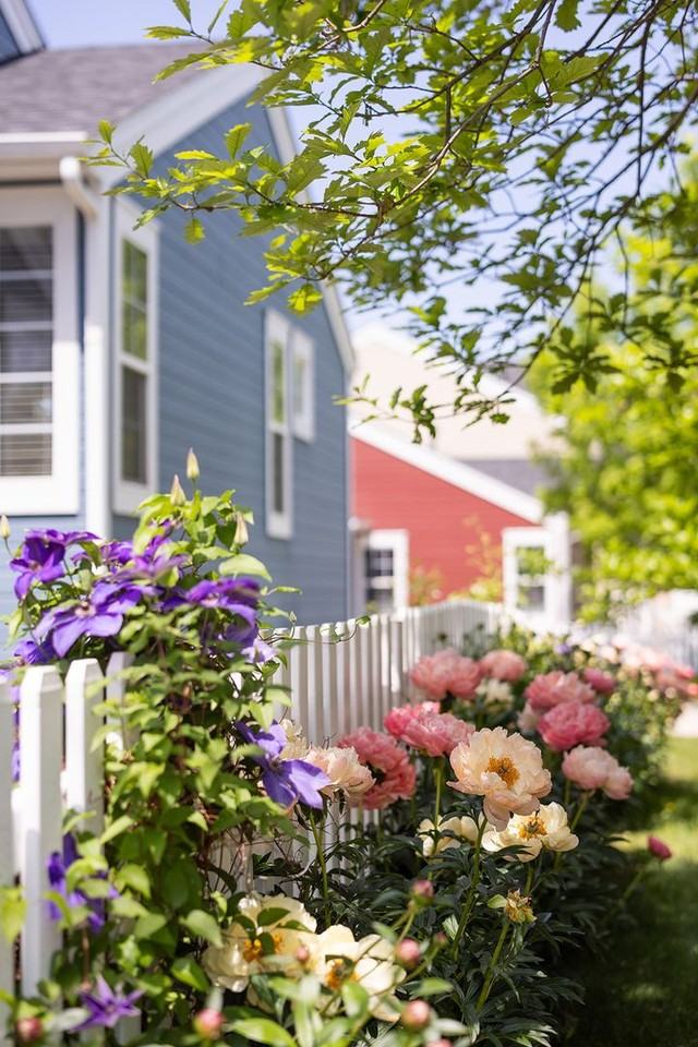 2480 Concord Cir - Photo 7 of 40