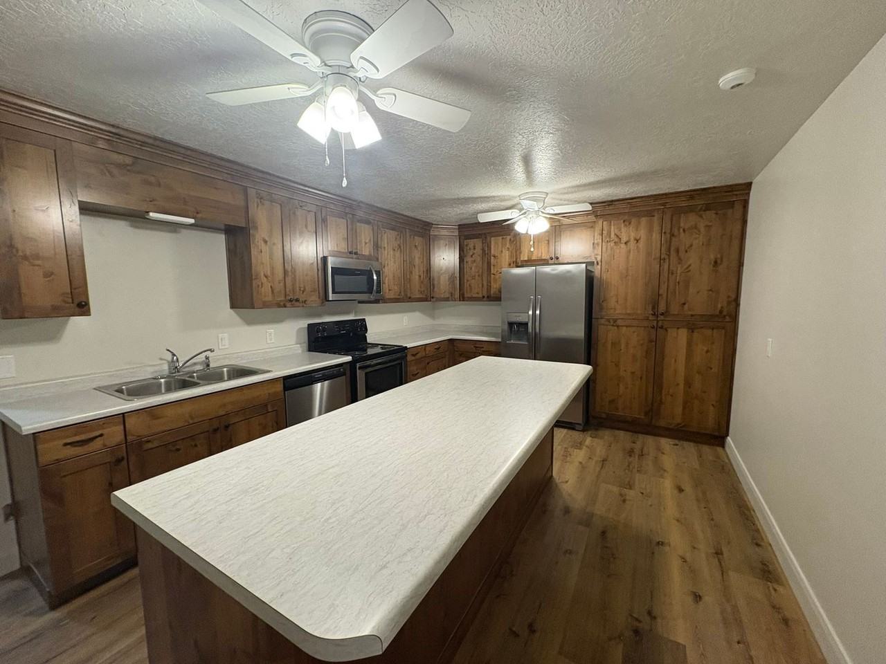 Zion View Apartments - Photo 2 of 19